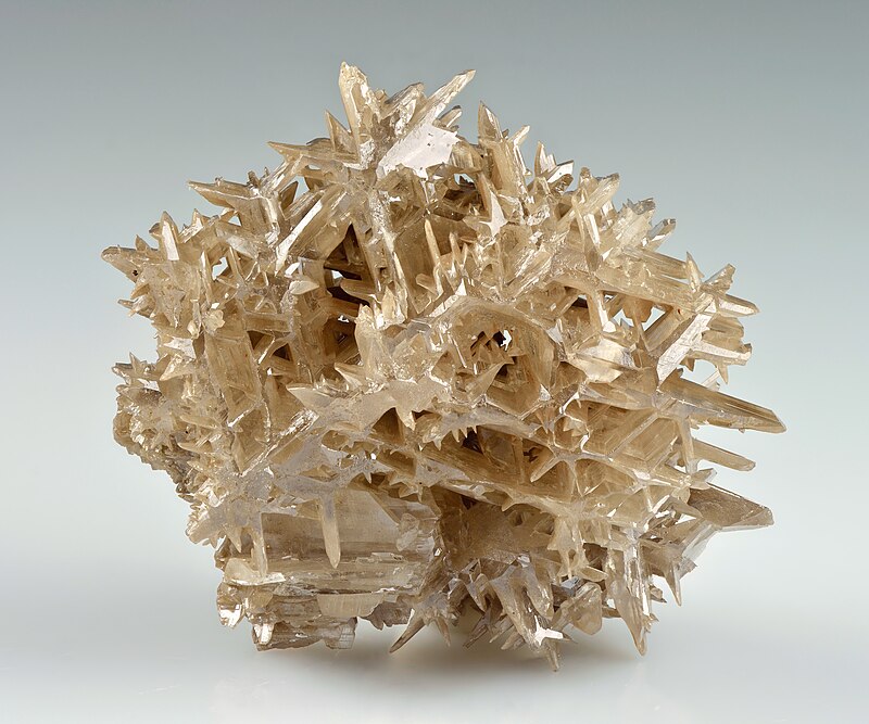 Hvitt cerussitt-mineral — blykarbonat